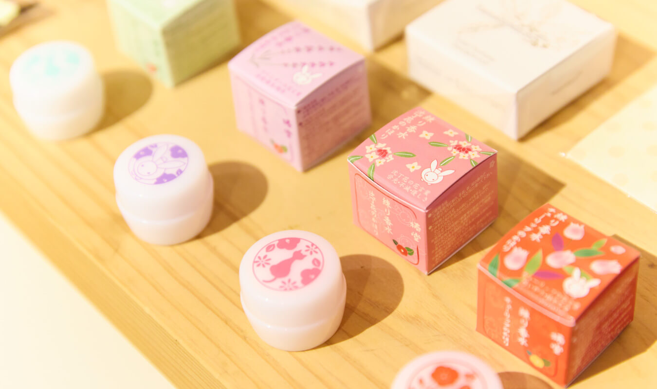 写真：かわいくおしゃれなお香や仏具雑貨