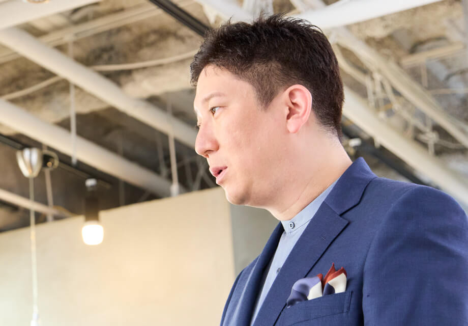 写真：取締役CFO 野﨑 智広