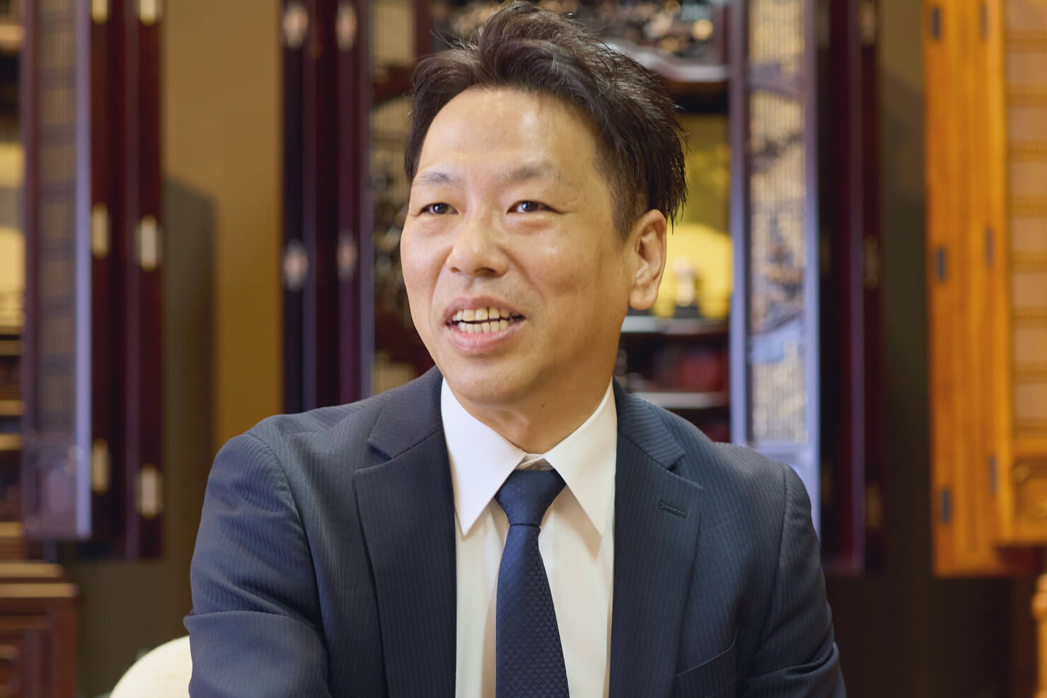 写真：ぬし与仏壇店 執行役員 店舗事業部 部長